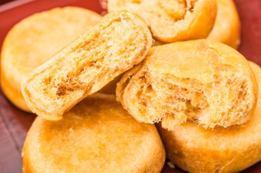 turta rousong ile masaya servis