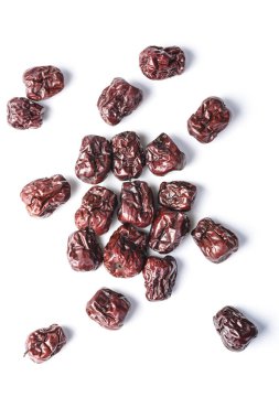 Beyaz arka plan üzerinde izole meyve kuru tarihi