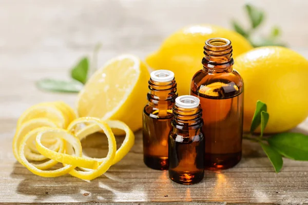 Lemon Essential Oil Lemon Fruit Wooden Board Taken Tilt Shift — Stock Photo, Image