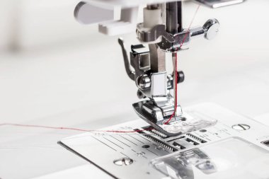 Dikiş makinesini kapat