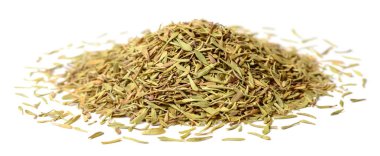 Kuru ot, beyaz arka plan üzerinde izole kurutulmuş kekik yaprakları