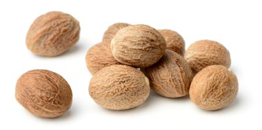 Küçük Hindistan cevizi baharat beyaz arka plan üzerinde izole