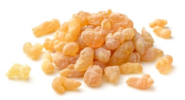 Beyaz arka plan üzerinde izole saf organik buhur reçine