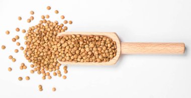 Beyaz, üstüne çiğ mercimek görüntülemek