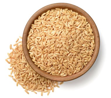 Beyaz arka plan üzerinde izole çiğ yulaf