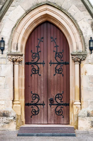 Puerta Marrón Una Antigua Iglesia Escocia — Foto de Stock
