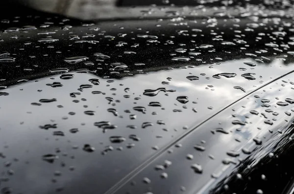 Краплі Дощу Поверхні Чорного Металу Автомобіля — стокове фото