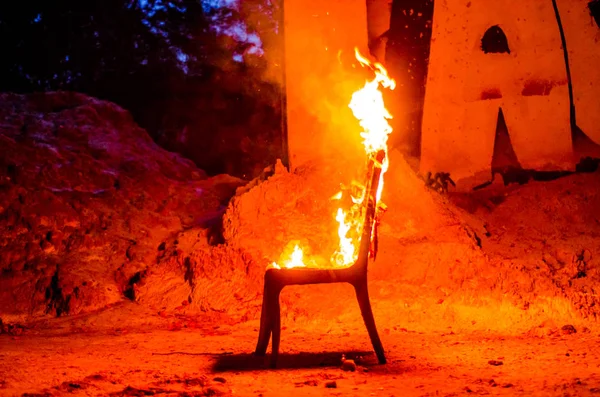 Chaise Bois Est Feu Incinération Meubles Photo Conceptuelle Épuisement Professionnel — Photo