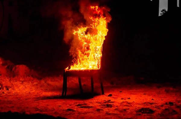 Chaise Bois Est Feu Incinération Meubles Photo Conceptuelle Épuisement Professionnel — Photo