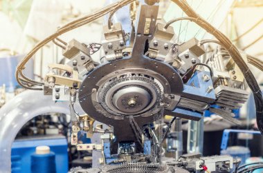 Örgü çorap yapmak için makine. Konu, parçalar, giyim üretimi.