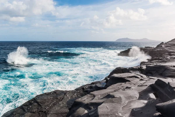 Wellen Brechen Der Felsigen Küste Der Kanarischen Inseln Tourismus Reisen — Stockfoto