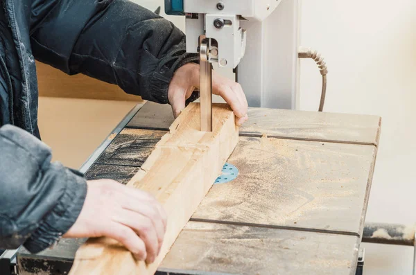 Hands Joiner Cuts Log Band Saw Woodworking Wood Products Work — Stock Photo, Image