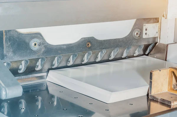 Büyük elektronik bıçak kesme kağıt baskı içinde için