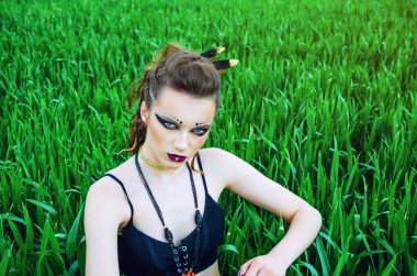 Agresif makyaj kız, amazon yüzünün savaş boyama