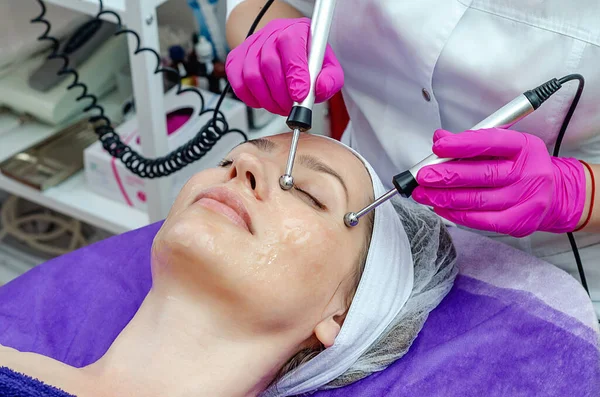 Terapia Microactual Para Cara Mujer Salón Belleza Del Spa Bolas — Foto de Stock