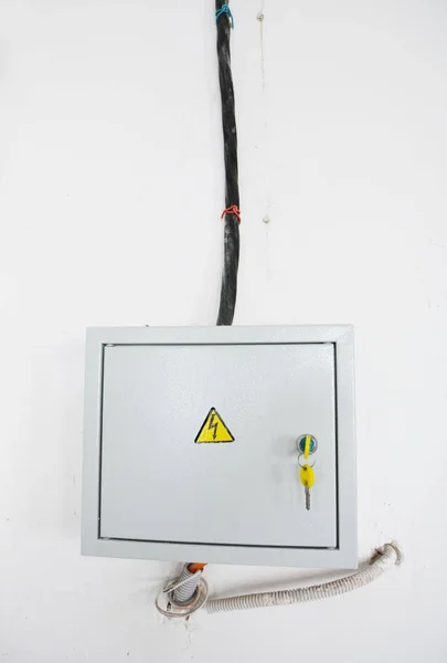 残余电流装置 刚果民盟 或残余电流断路器 Rccb 是一个装置 立即打破电路 以防止严重损害的持续触电 — 图库照片