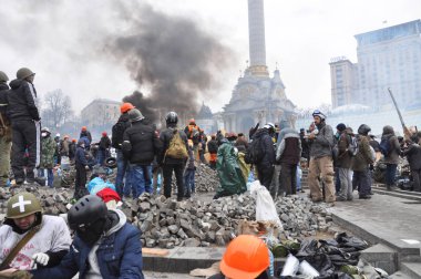 Kiev, Ukrayna - Ağustos, 24, 2018: Ukrayna kriz. Meydan, Kiev, Ukrayna sokak kavgaları. Ukrayna kriz. Yangınlar bir devrim.