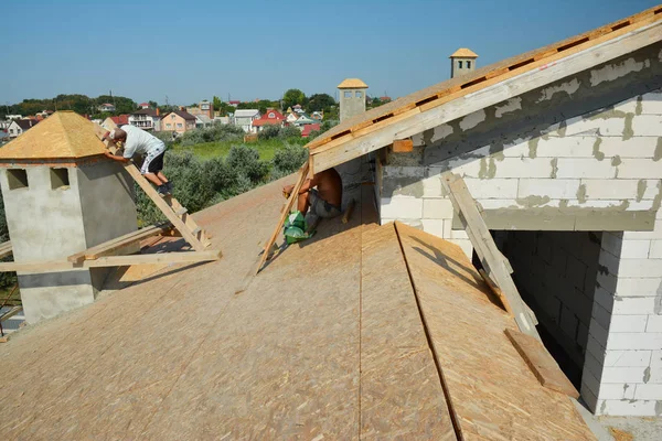 Roofing Construction Works Roofing Contractors Installing Wooden Roof Top Chimney — Stock Photo, Image