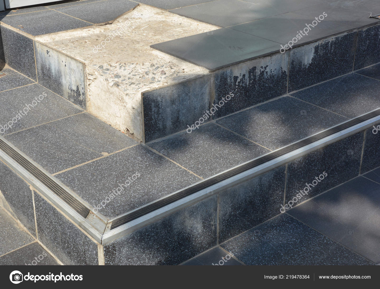 Front Door Steps Tiles Broken Tiles Entance Door Steps