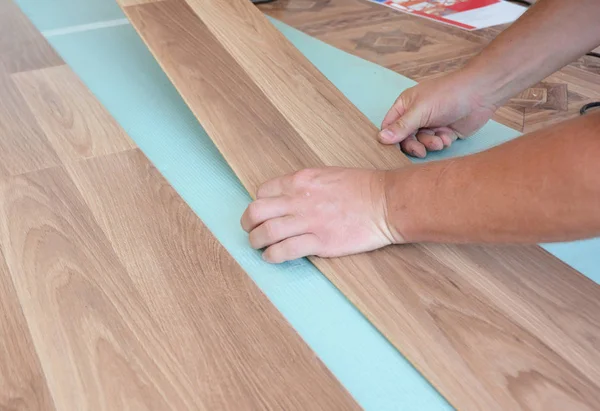 Laminate Flooring Installation Installing Wooden Laminate Flooring — Stock Photo, Image