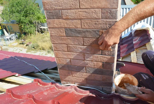 Tubo Chimenea Reparación Techos Estaca Humo Construcción Techos Metal Casa —  Fotos de Stock