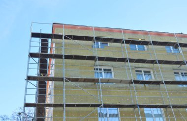 Duvar yenileme Taşyünü yalıtım açık havada ile bina