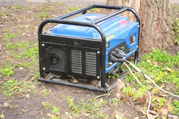 Portable Generator Outdoor Power Equipment Mobile Backup Power Generator Garden — Stock Photo, Image