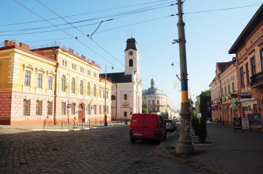 Chernivtsi sokakta Gemi Evi