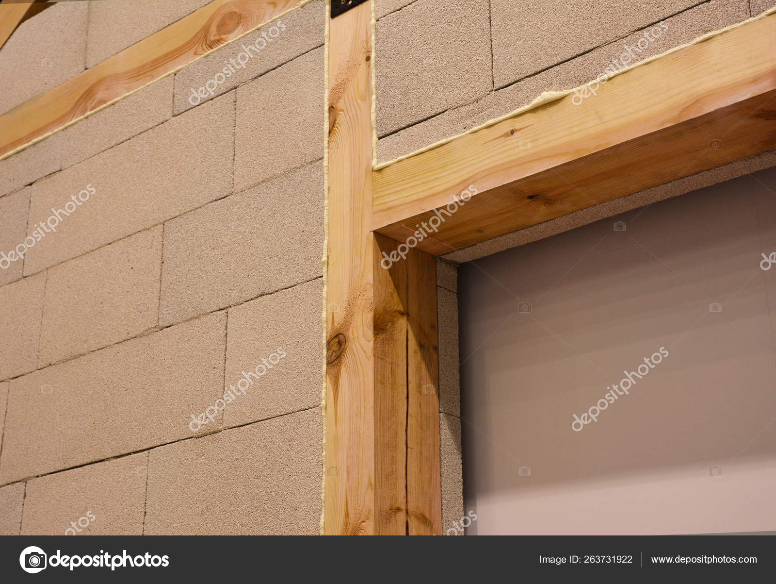 Interior House Wall Construction With Aerated Concrete