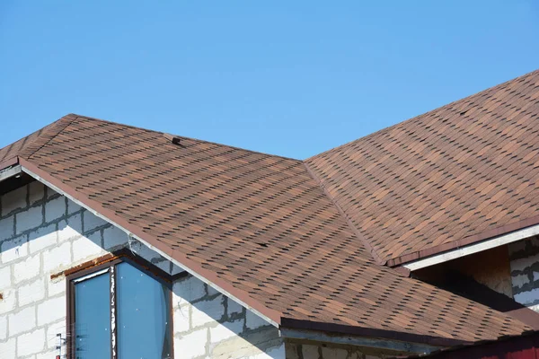 Asphalt shingles house attic problem area waterproofing details. Problem Areas for House asphalt shingles corner Roofing Construction Waterproofing.