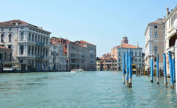 VENEZIA, ITALIA - 16 LUGLIO 2019 - Bellissima vista sul Canal Grande di Venezia . — Foto Stock