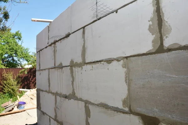 Autoclaved Aerated Concrete Blocks, AAC House Construction.Laying blocks — Stock Image Autoclaved Aerated Concrete Blocks, AAC House Construction.Laying blocks Stock Picture