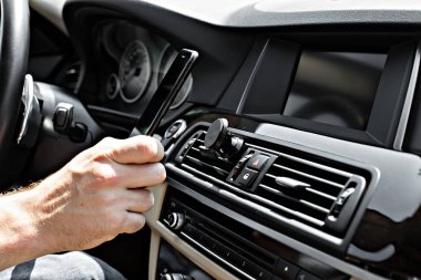 araba ön paneli yakın 