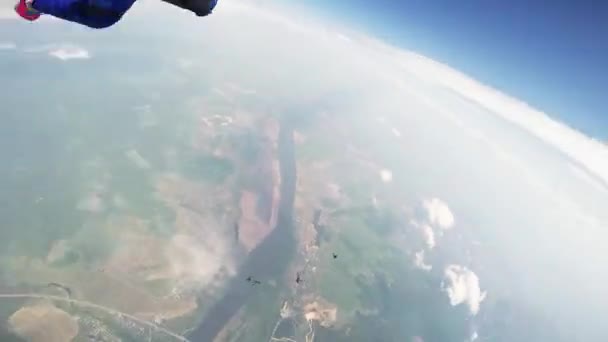 Moscow Rússia Junho 2015 Skydivers Pulam Avião Voam Céu Nublado — Vídeo de Stock