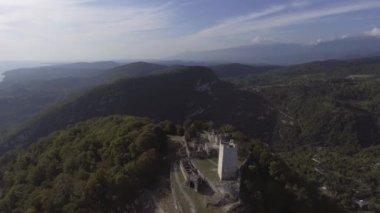 Eski Anacopia kalede Abhazya ve Karadeniz gün güneşli yaz güzelliği