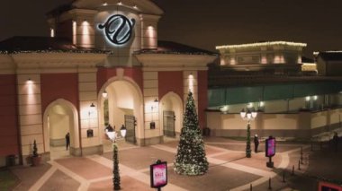 Saint Petersburg, Illuminati ile bazı alışveriş bölgesine giriş