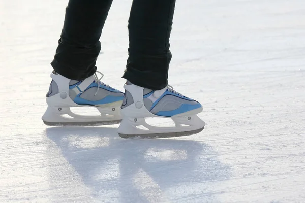 Voet Persoon Van Het Schaatsen Ijsbaan — Stockfoto