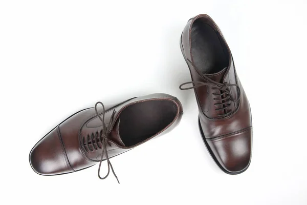 Zapatos Oxford Marrones Clásicos Para Hombre Sobre Fondo Blanco Zapatos —  Fotos de Stock