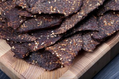 baharat susam sığır eti dilim kurutulmuş