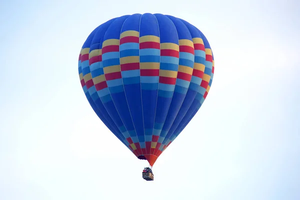 Cappadocia Gökyüzünde Uçan Yolcu Balon — Stok fotoğraf