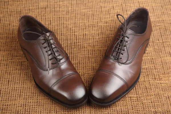 Sapatos Oxford Masculinos Clássicos Marrom — Fotografia de Stock