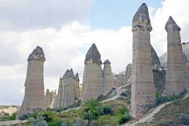 Türkiye 'nin Kapadokya kentindeki volkanik kayalar