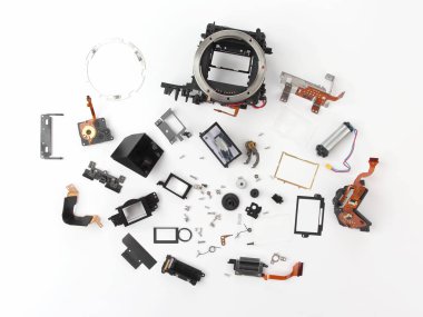 elektronik obtüratör dijital fotoğraf makinesi ayrıntılı olarak incelendiğinde