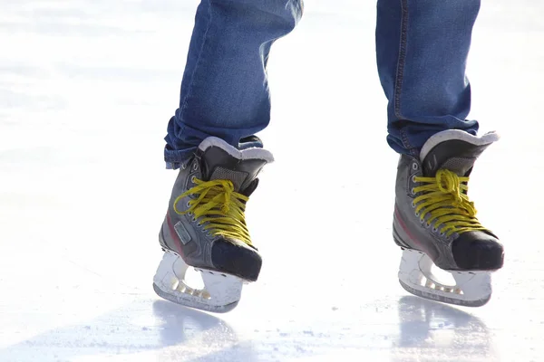 Pieds Patinant Sur Glace Rin — Photo