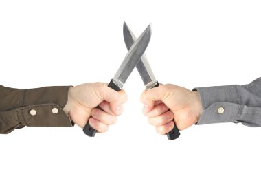 birbirine bakan bıçaklı iki el. Çatışma ve savaş