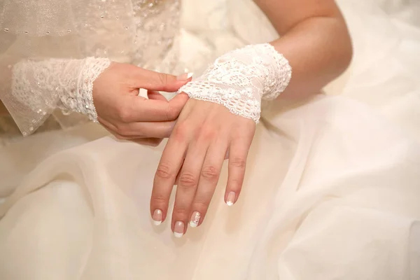 Невеста Повязка Руке Мода Красота Праздничного Наряда — стоковое фото