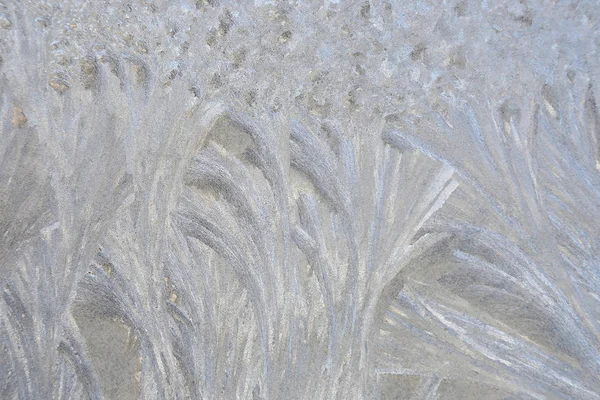 얼어 붙은 창에 얼음 패턴. 겨울 바다 — 스톡 사진