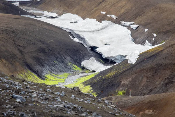 Kolorowy krajobraz górski w Landmannalaugar, Islandia — Zdjęcie stockowe