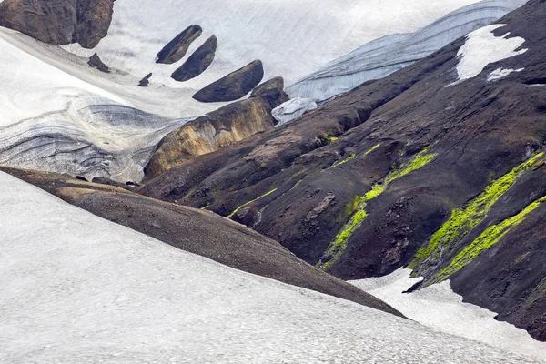 Kolorowy krajobraz górski w Landmannalaugar, Islandia — Zdjęcie stockowe