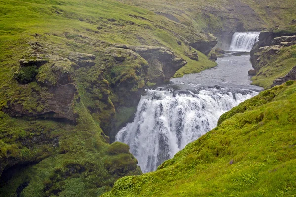 Wodospady w rzece Skoda. Islandia — Zdjęcie stockowe